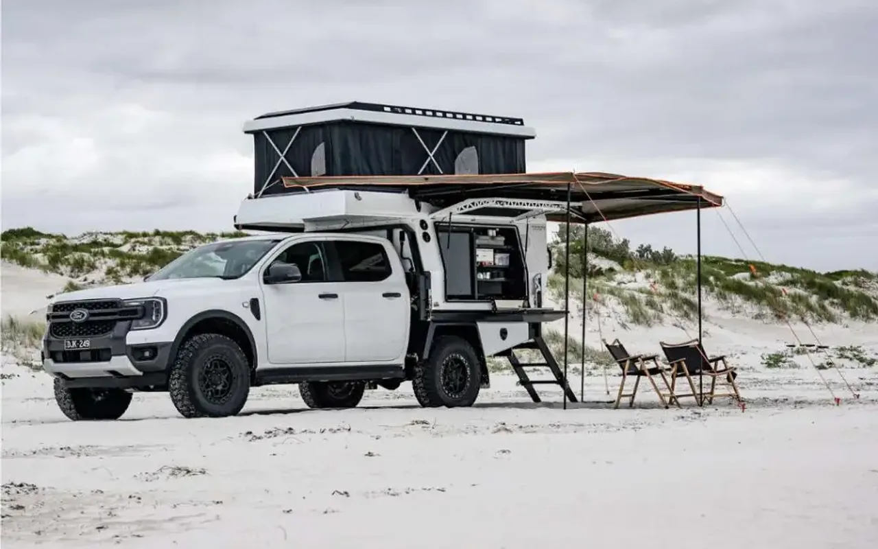 Tray camper